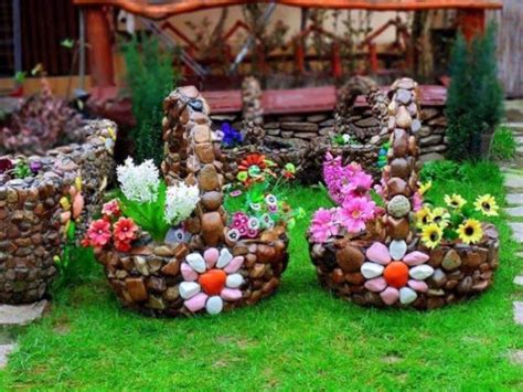 20+ Hermosas Ideas para Decorar tu Jardín con Piedras
