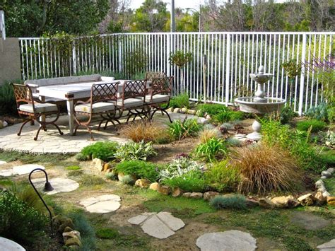 25 Ideas de diseños rústicos para decorar el patio