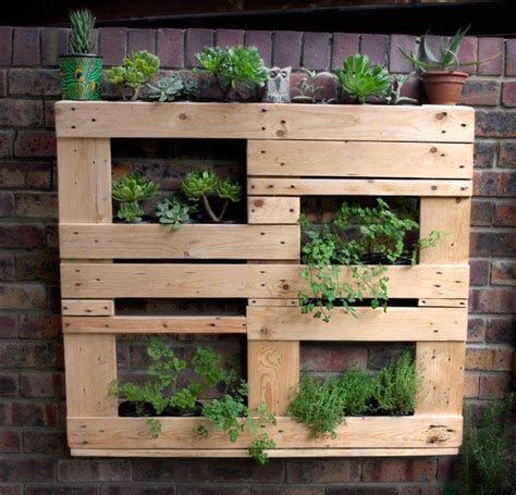 25 Inspiring DIY Pallet Planter Ideas