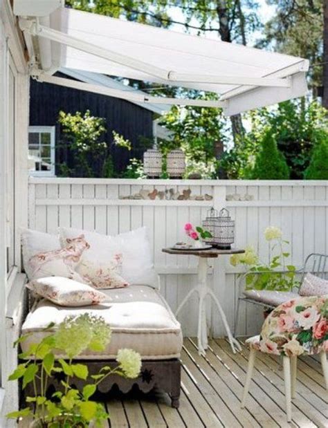 27 Shabby Chic Terrace And Patio Décor Ideas   Shelterness
