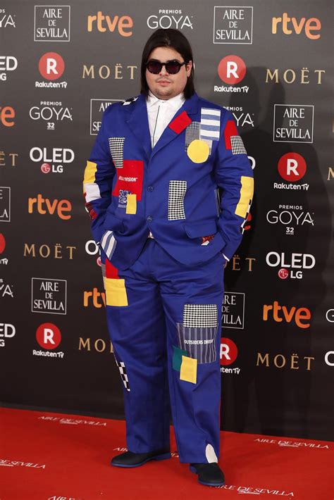 Brays Efe en la alfombra roja de los Premios Goya 2018 ...