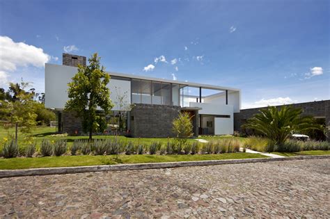 Casa 2V / Diez + Muller Arquitectos | Plataforma Arquitectura