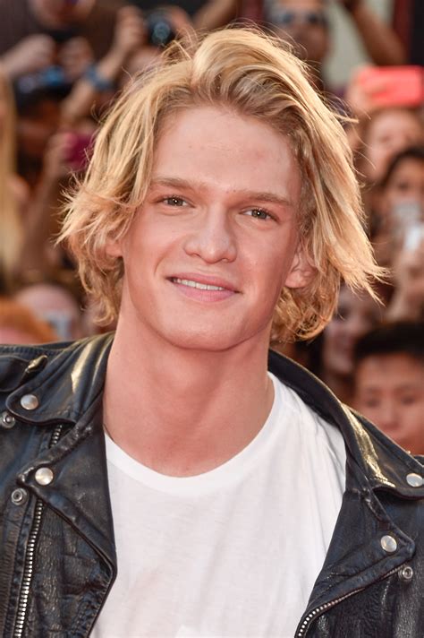 Cody Simpson: Singer Posts Funny Photo Showing Off His ...