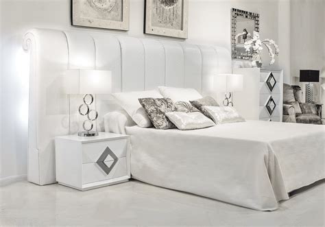 dormitorios diseño moderno, Cabecero de alta decoración