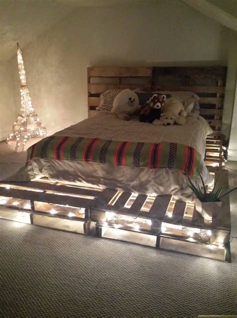 How to Create a Wooden Pallet Bed   Pallet Idea