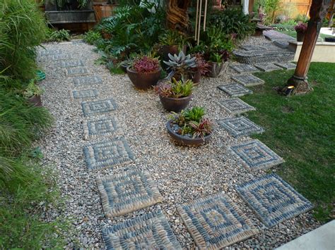Jeffrey Bale s World of Gardens: Building a Pebble Mosaic ...