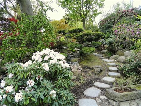 Senderos y caminos de piedra para el jardín